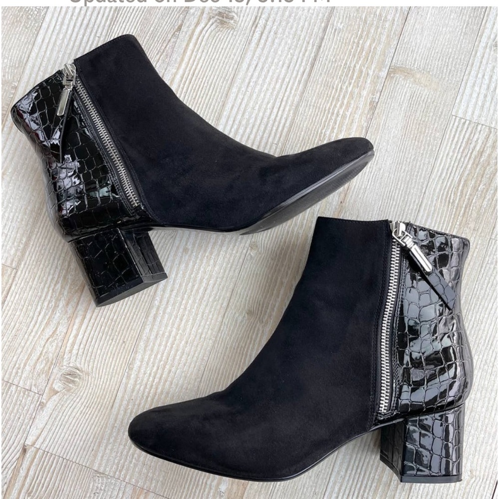 Amelia Grace Crocodile Embossed Ankle Boots | Black Size 9.5